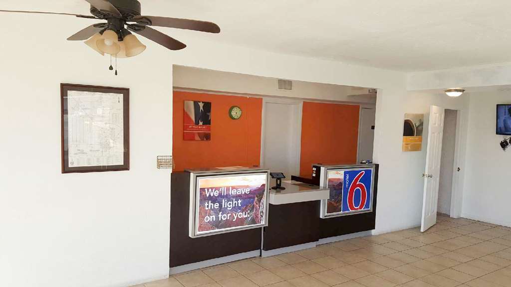 Motel 6 霍布斯 内观 照片